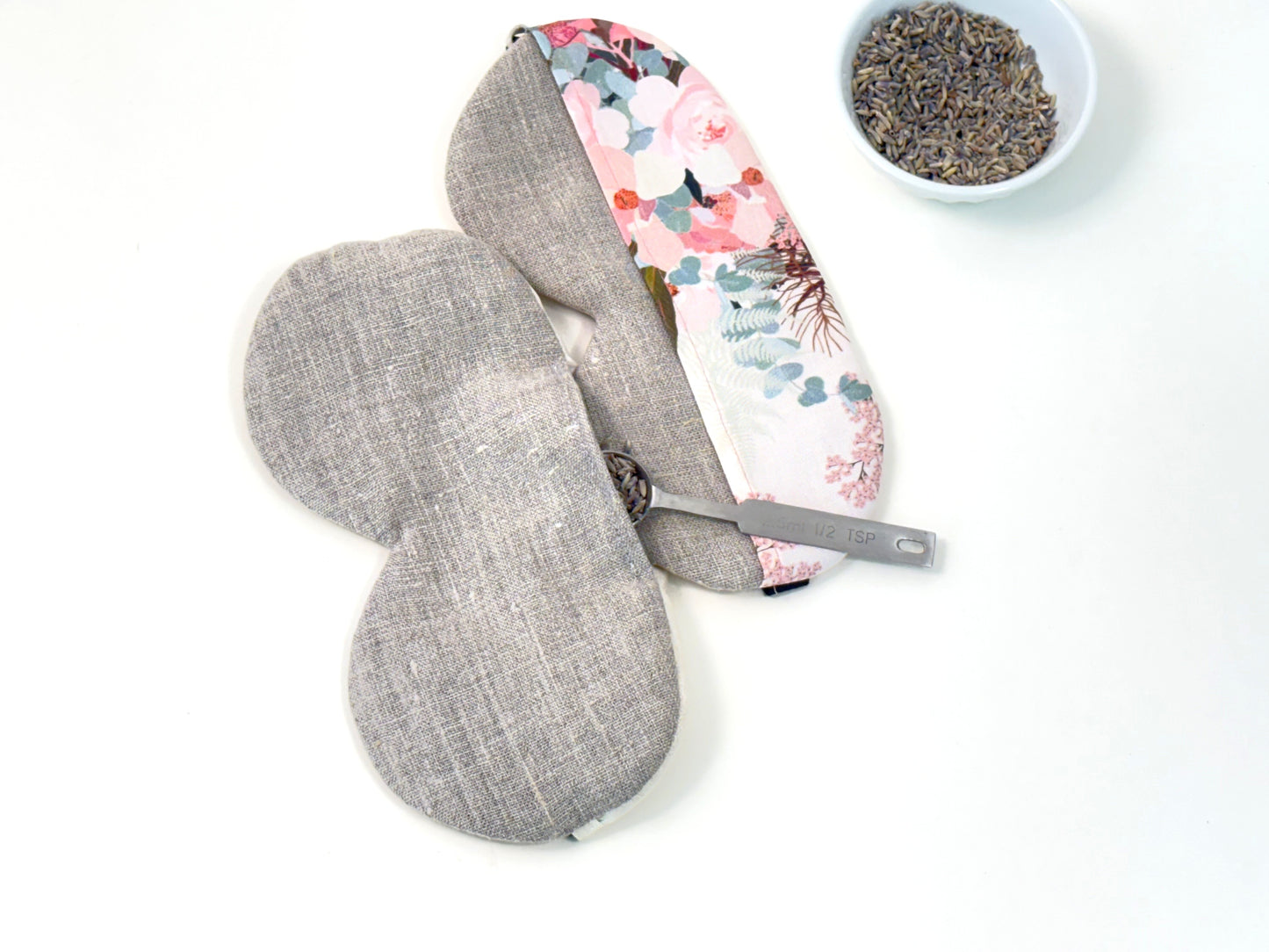 Sleep Mask With Lavender flowers Buds